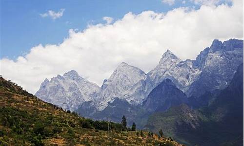 香格里拉旅游攻略自由行三天多少钱_香格里拉三天旅游线路